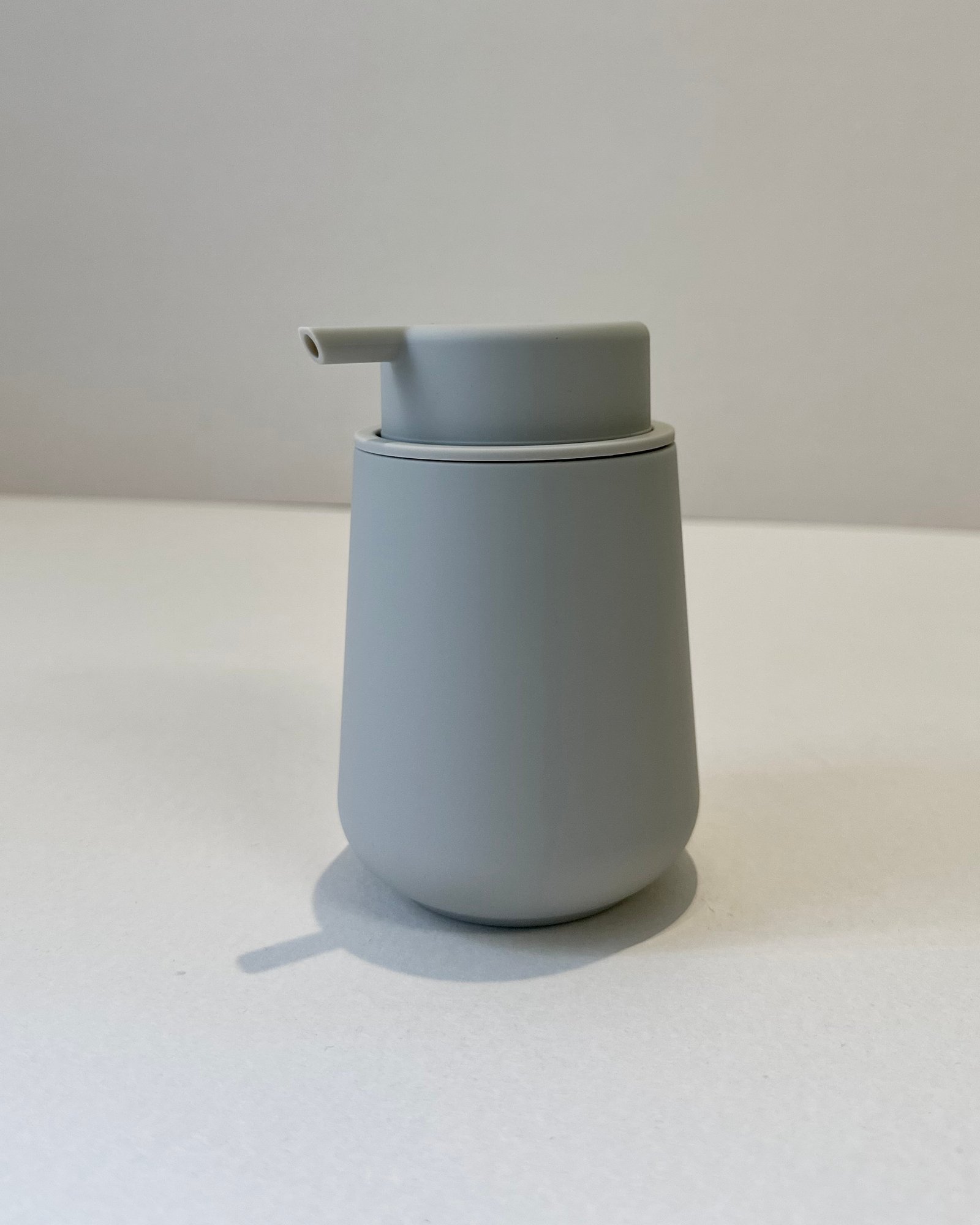 موزّع صابون SoftPour